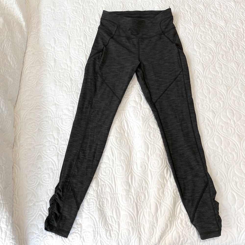Lululemon drawcord waist leggings with waistband pocket and zip top pock…